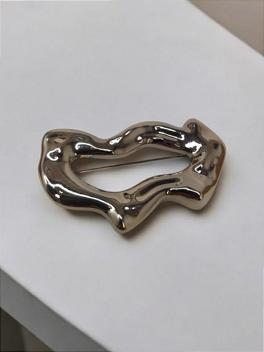 Broche Formato Orgânico Vazado Martelado