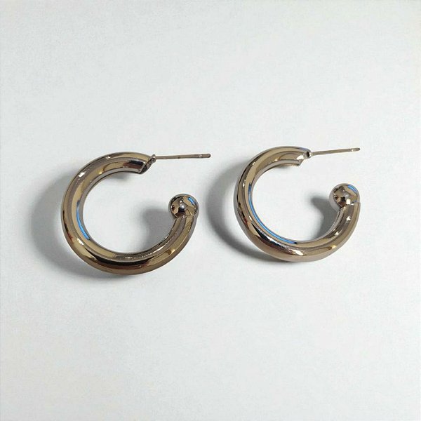 Brinco Argola com Esfera na Ponta