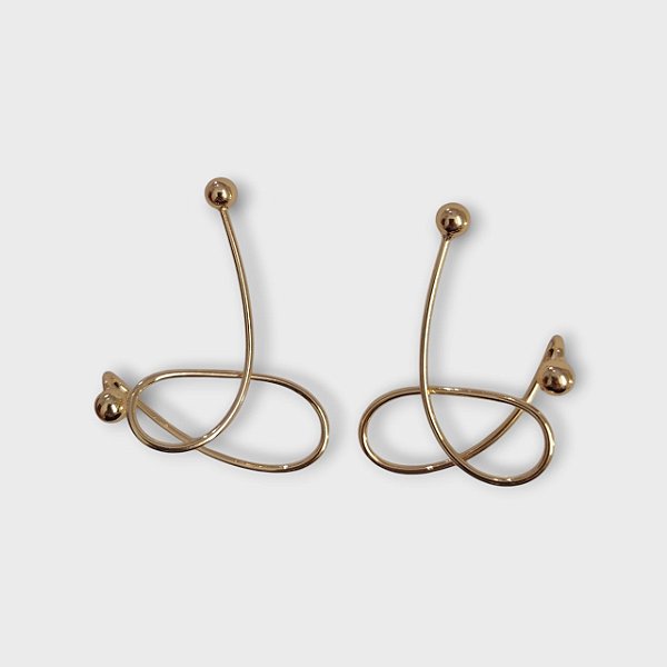 Brinco Fluido com Esfera na Ponta