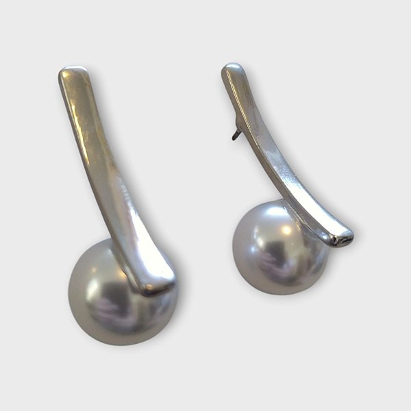 Brinco Haste com Pérola