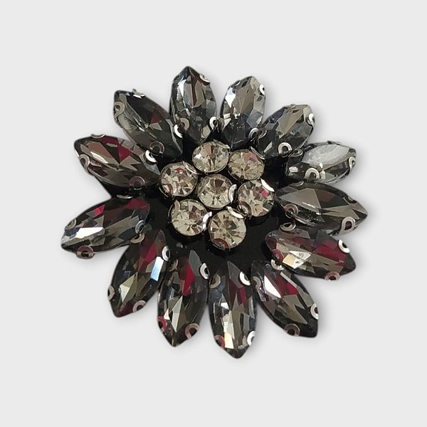 Broche Flor Cravejada Preta