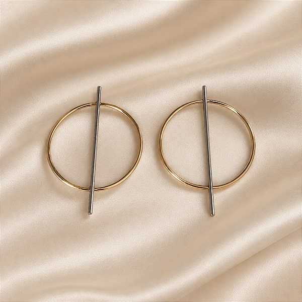 Brinco Circulo Dourado e Haste Prata