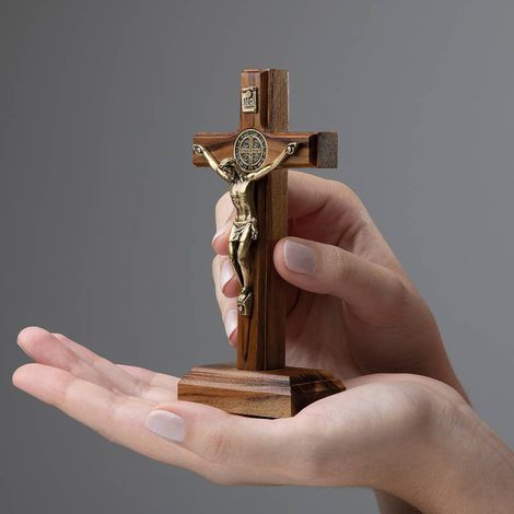 Crucifixo Mad Trad 12cm Mesa OV c/ São Bento