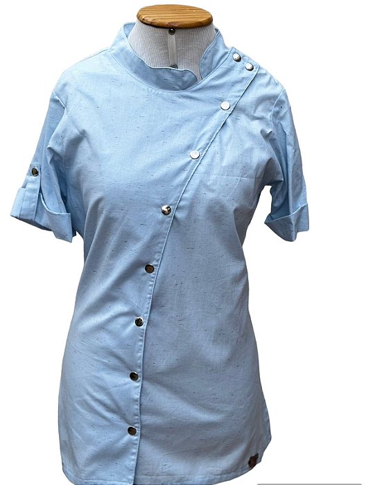 Dolmã modelo Jade na cor azul bebê.