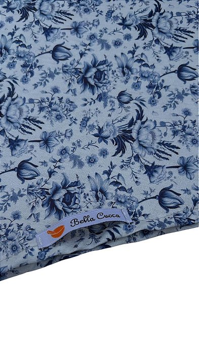 Lenço (triangulo) flores azuis