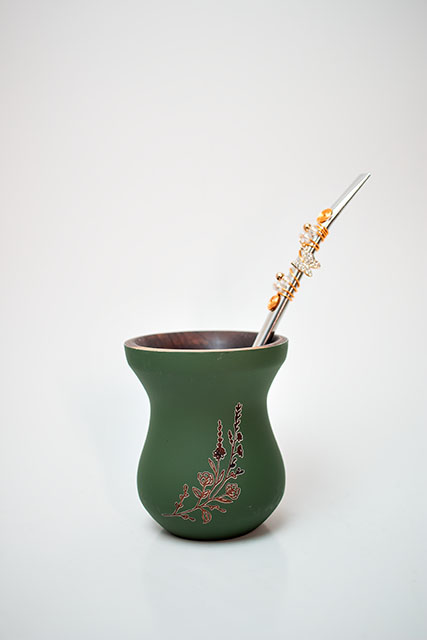 Kit Chimarrão - Cuia de madeira Verde, floral e bomba inox de miçangas