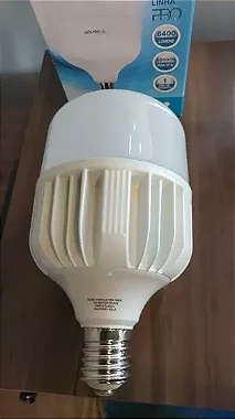 Lâmpada LED bulbo T 80W alta potência 6500K E-27 com adaptador E-40 bivolt.