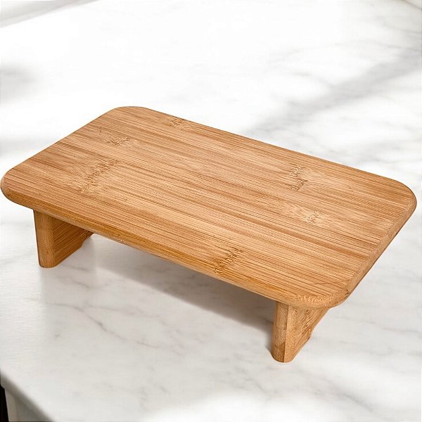 Tábua Para Servir De Corte Madeira Bambu C/ Pés 36x24x8cm