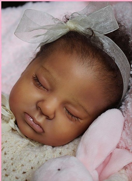 Bebê reborn negra Gemma ultra realista
