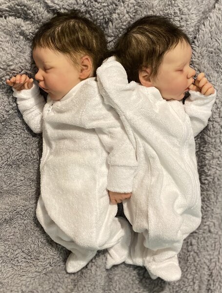 Gêmeos Bebê Reborn twin a twin B com placa barriga