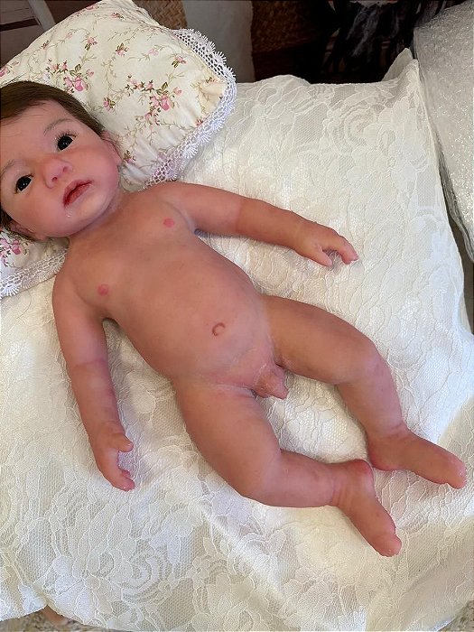 Bebê Reborn menino silicone sólido 40 cm realista mama faz xixi