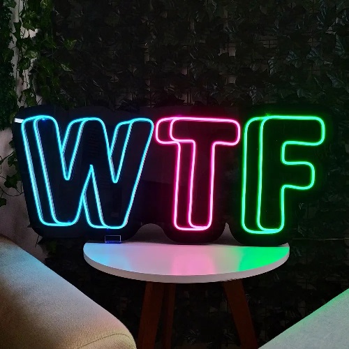 Letreiro Luminoso Painel Neon WTF 40x60 Rei do neon