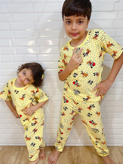 Pijama Michey e Pluto manga curta