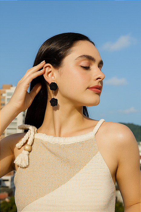 Brinco alongado Rosas