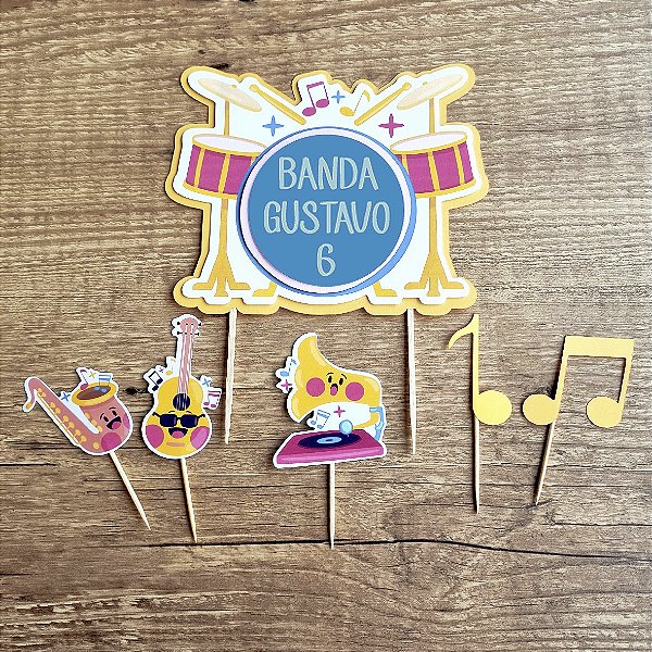 Topo para Bolo no tema Música com notas e instrumentos musicais (opção menino e menina)