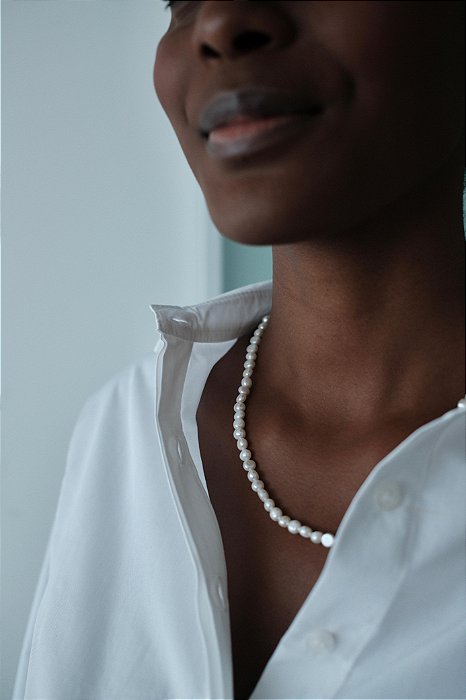 Colar de pérolas naturais clássico