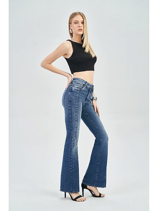 CALCA JEANS FEM FLARE ACOSTAMENTO - JEANS INTERMEDIARIO