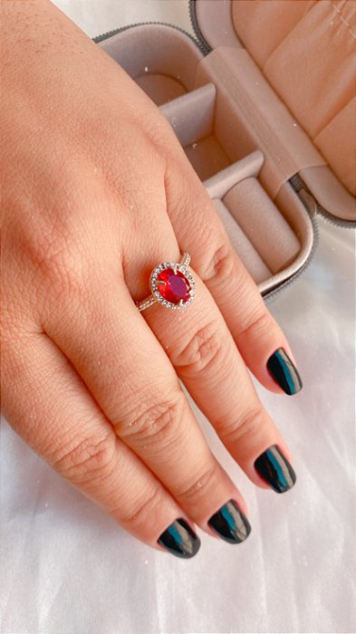 Anel Oval Zircônia Grande Luxo Vermelha