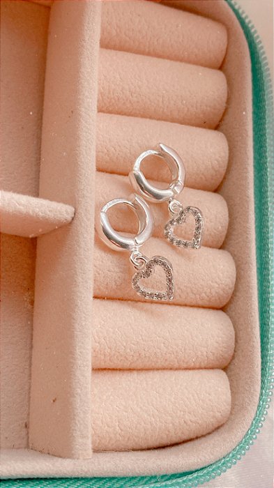 Brinco Argola com Coração Cravejado 8mm