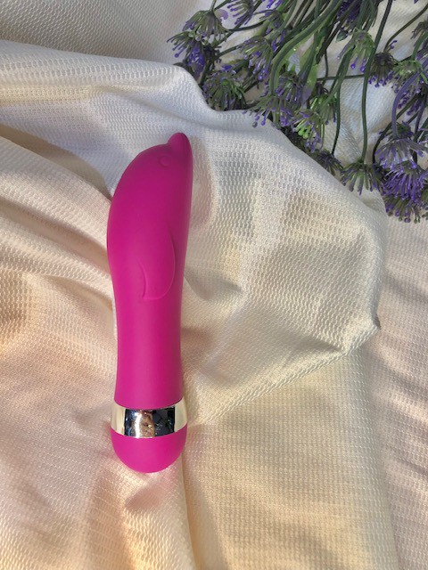 VIBRADOR FORMATO GOLFINHO MULTIVELOCIDADE