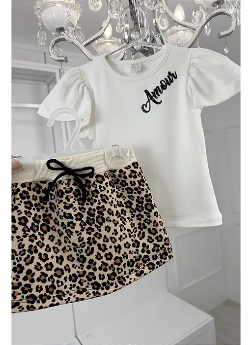 Conjunto Infantil Amour Glitter com Shorts Saia Oncinha Animal Print