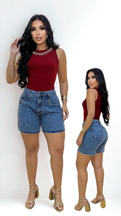 Bermuda Jeans Feminina Cintura Alta Meia Coxa – Slim Fit | 100% Algodão | Lavagem Marmorizada com Barra Chuleada