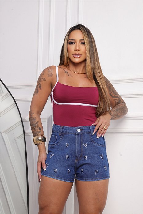 Short Jeans Azul com Bordado de Coração – Cintura Alta com Barra | 100% Algodão