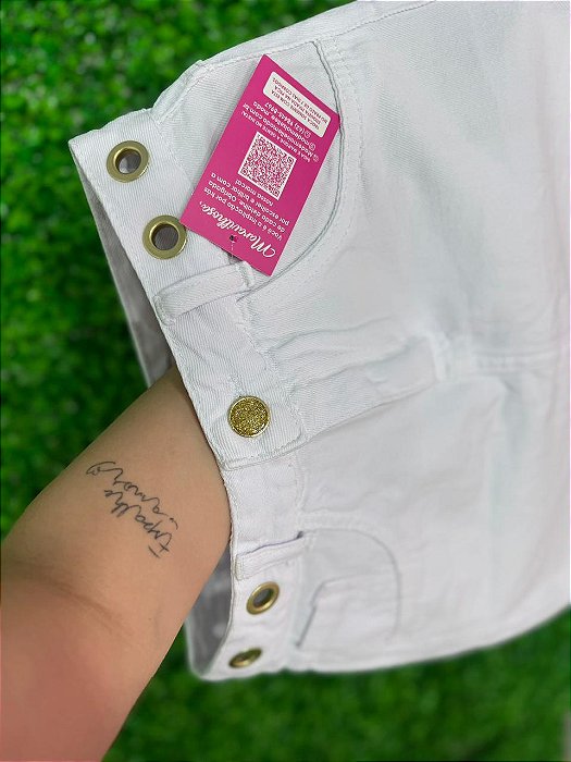 Saia Branca Jeans Feminina Com Detalhe de Ilhós Dourado- 100% Algodão