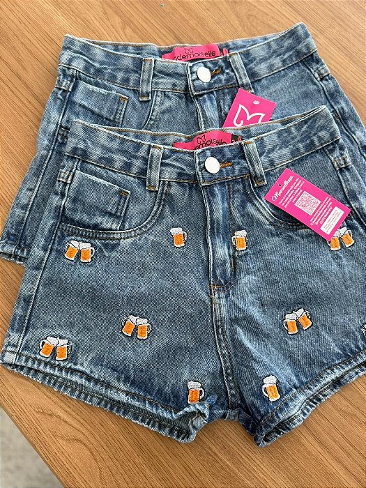 Short Jeans Feminino Cintura Alta Com Barra e Bordado Cerveja - Sem Elastano