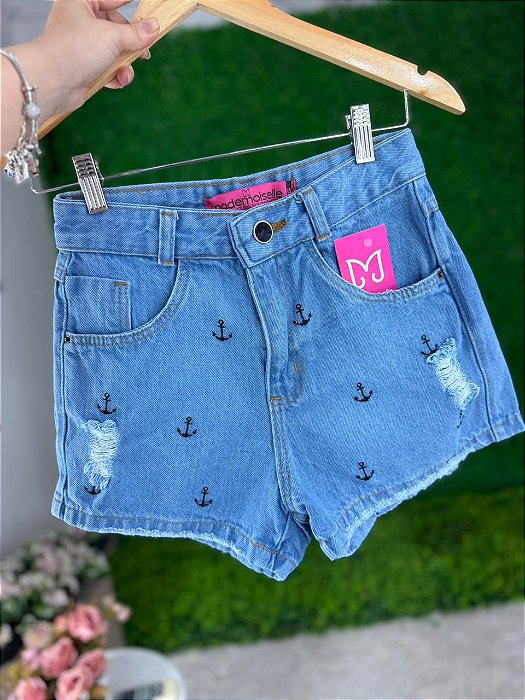 Short Jeans Feminino Cintura Alta Com Bordados de Âncora Lavagem Azul- Sem Elastano