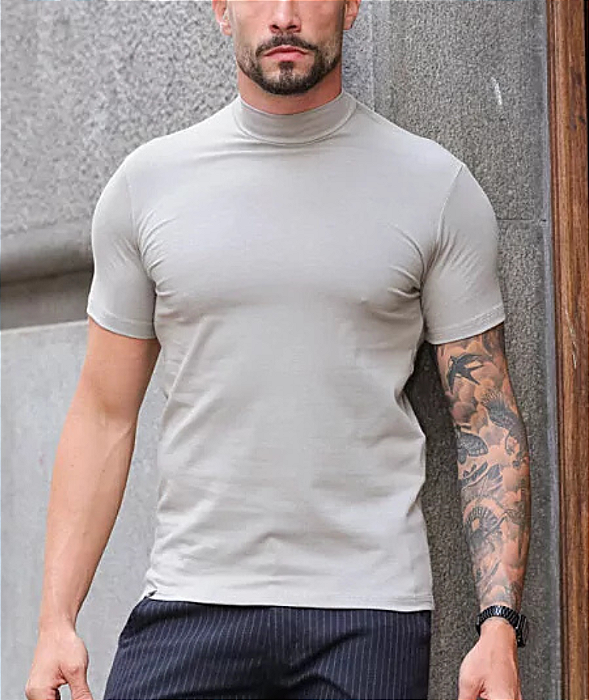 Camiseta Gola Alta Cinza Urbano