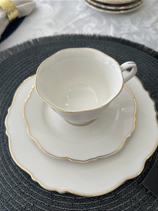 Conjunto 6 pratos sobremesa  Maldivas porcelana fio ouro 21cm