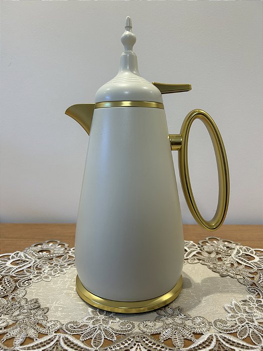 Garrafa térmica luxo Julia off white com dourado 1 litro