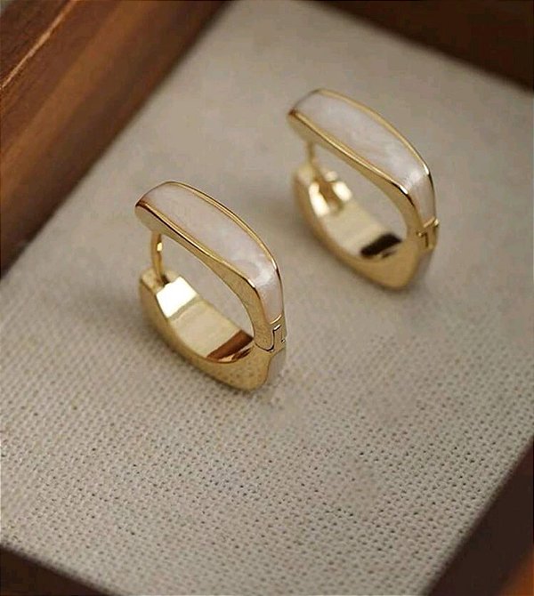 Brinco Argola com Madre Pérola