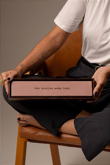 Quadro Régua em Camurça Rosa - Seu sorriso muda tudo