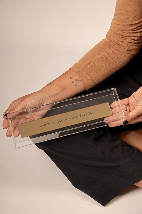 Placa Espelhada Dourada no Acrílico - Quero o que a alma deseja