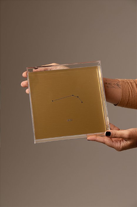 Quadro em Acrílico Dourado - Áries