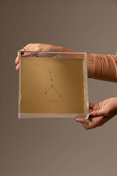 Quadro em Acrílico Dourado - Câncer