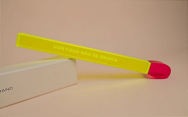 Fósforo "Com Fogo Não Se Brinca" - Artsy Not Fartsy