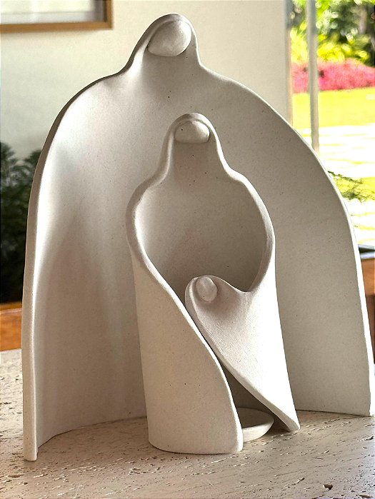 PRÉ-LANÇAMENTO: Sagrada Familia Branca Média