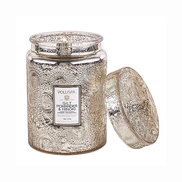 Vela Pote de Vidro G Tampa de Vidro Relevo Gilt Pomander e Hinoki 100h - Voluspa