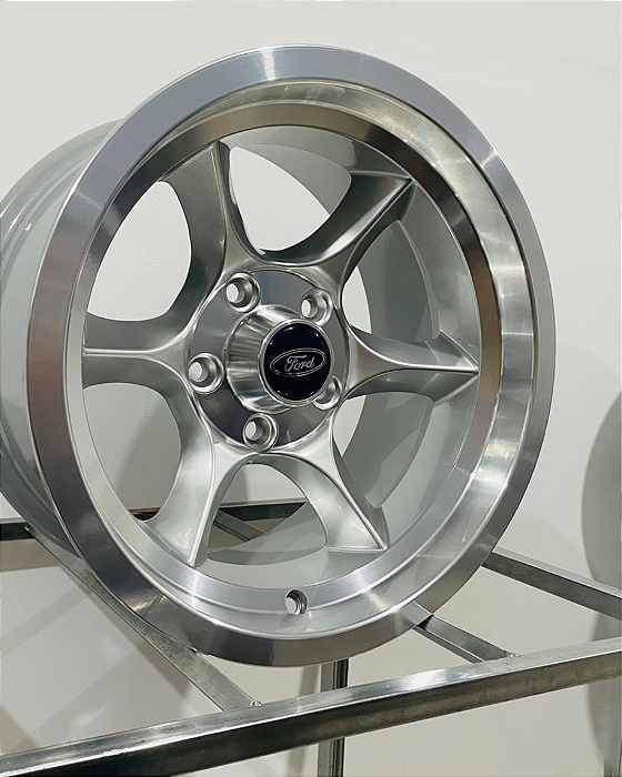4 Rodas Gaucha Hiper Gloss Aro 15" / Tala 8 / Furação 5x114 off -0