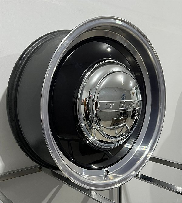 4 Rodas Smoothie Preta Borda Diamantada Aro 17 / Tala 7/ 5 Furos