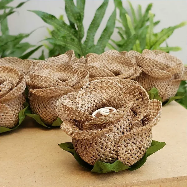 Botão de Rosa em Juta - 20 unid