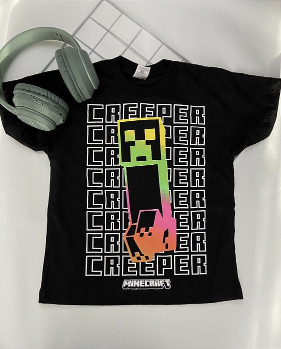 Camiseta Preta de Algodão Menino Personagem