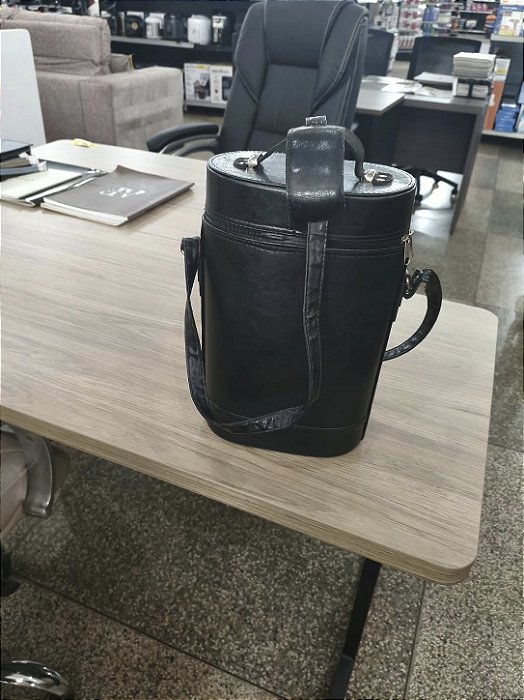 MALETA DE COURO PRETO C/ ALCA
