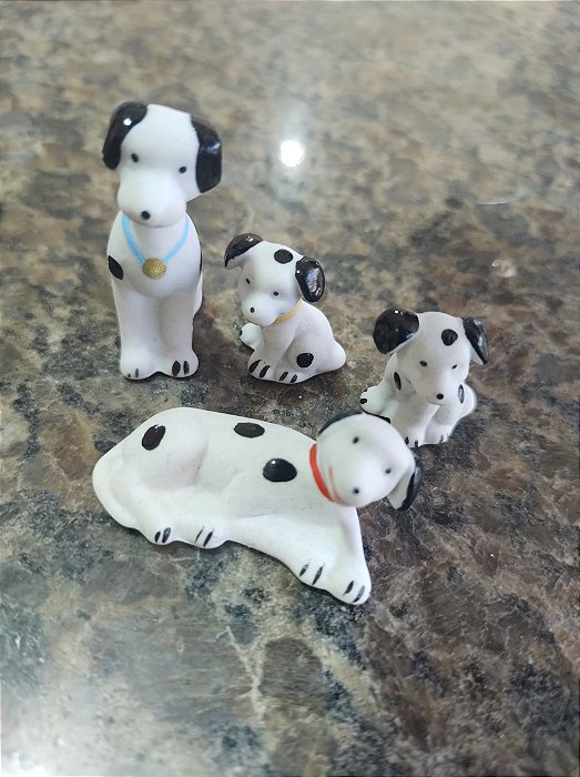 TERRÁRIO FAMÍLIA CACHORRO DÁLMATA