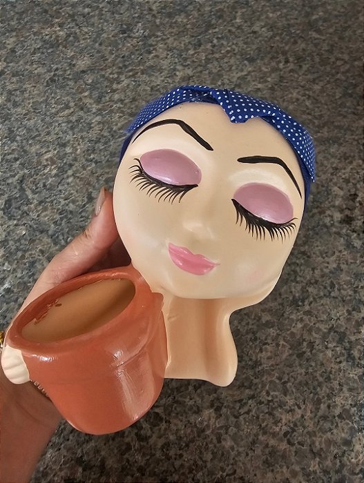 CACHEPOT MOÇA COM FAIXA AZUL POTE 11