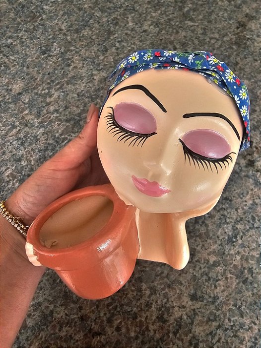CACHEPOT MOÇA COM FAIXA AZUL POTE 11