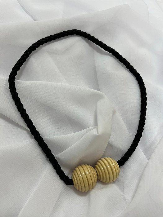 Abraçadeira Barcelona Redonda c/ Imã Preta